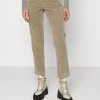 CLOSED Femme PEDAL PUSHER Pantalon Classique Muddy Beige 1 CLOSED Femme PEDAL PUSHER Pantalon Classique Muddy Beige -Promos CLOSED Magasin 000446fd73234347b02892710e120544