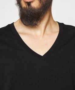 CLOSED VNECK T Shirt Basique Black Homme 13 CLOSED VNECK T Shirt Basique Black Homme -Promos CLOSED Magasin 0616d33a45834609bd521eede8efb659