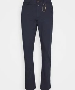 CLOSED Homme ATELIER Chino Deep Indigo 13 CLOSED Homme ATELIER Chino Deep Indigo -Promos CLOSED Magasin 0662a632e5c749bb85499ff0bf39ad39