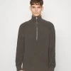 CLOSED ZIPPED JUMPER Pullover Dark Nickel Homme 2 CLOSED ZIPPED JUMPER Pullover Dark Nickel Homme -Promos CLOSED Magasin 0758677d3a6246878c3267f38d020189