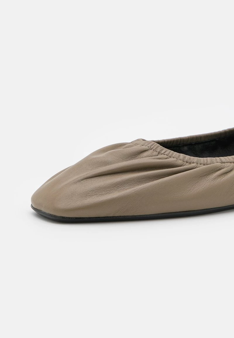 CLOSED Femme Ballerines Burlywood 9 CLOSED Femme Ballerines Burlywood – Image 7