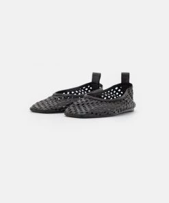 CLOSED Femme PERFORATED Ballerines Black 11 CLOSED Femme PERFORATED Ballerines Black -Promos CLOSED Magasin 0cf65721e70b477ca86b40bc4b124c97