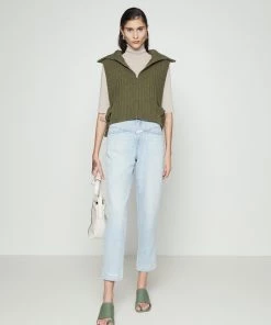 CLOSED PEDAL PUSHER Jean Boyfriend Light Blue Femme 9 CLOSED PEDAL PUSHER Jean Boyfriend Light Blue Femme -Promos CLOSED Magasin 0dbeec1261144529bdff54bfb00ce031