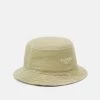 CLOSED UNISEX Chapeau Foreshore 1 CLOSED UNISEX Chapeau Foreshore -Promos CLOSED Magasin 0dd6bfd5aa324b838e3ec75d2a4c1469