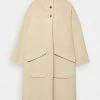 CLOSED COAT WITH HOOD Manteau Classique Dried Teak Femme 2 CLOSED COAT WITH HOOD Manteau Classique Dried Teak Femme -Promos CLOSED Magasin 125d9bddb99b4c719a252f5f341897da