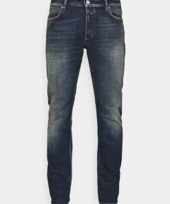 CLOSED Homme UNITY Jean Slim Dark Blue 12 CLOSED Homme UNITY Jean Slim Dark Blue -Promos CLOSED Magasin 1374f22eaca34baa95ab7a37cf0c24f3