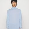 CLOSED TURTLE NECK Pullover Dutch Procelain Homme