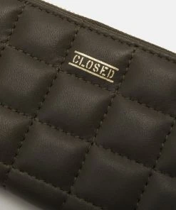 CLOSED Femme PURSE Portefeuille Olive 9 CLOSED Femme PURSE Portefeuille Olive -Promos CLOSED Magasin 16e6c4b1d4054f3f838c152569ca5c3c