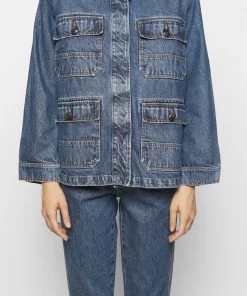 CLOSED DEAR Veste En Jean Mid Blue Wash Femme -Promos CLOSED Magasin 17fef2ab28284e018b093414ec0fcca6