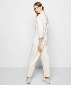 CLOSED Combinaison Ecru Femme 13 CLOSED Combinaison Ecru Femme -Promos CLOSED Magasin 1ab015055f2b4441a4168baecaedf846