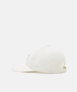 CLOSED UNISEX Casquette Ivory -Promos CLOSED Magasin 1c3360839b6f473cbbacc6fbc49129e2