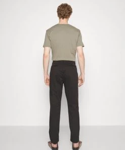 CLOSED Homme ATELIER TAPERED Chino Black