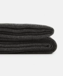 CLOSED UNISEX Foulard Dark Grey Melange 10 CLOSED UNISEX Foulard Dark Grey Melange -Promos CLOSED Magasin 1e8379950cf24f11b683b904d6bb5136