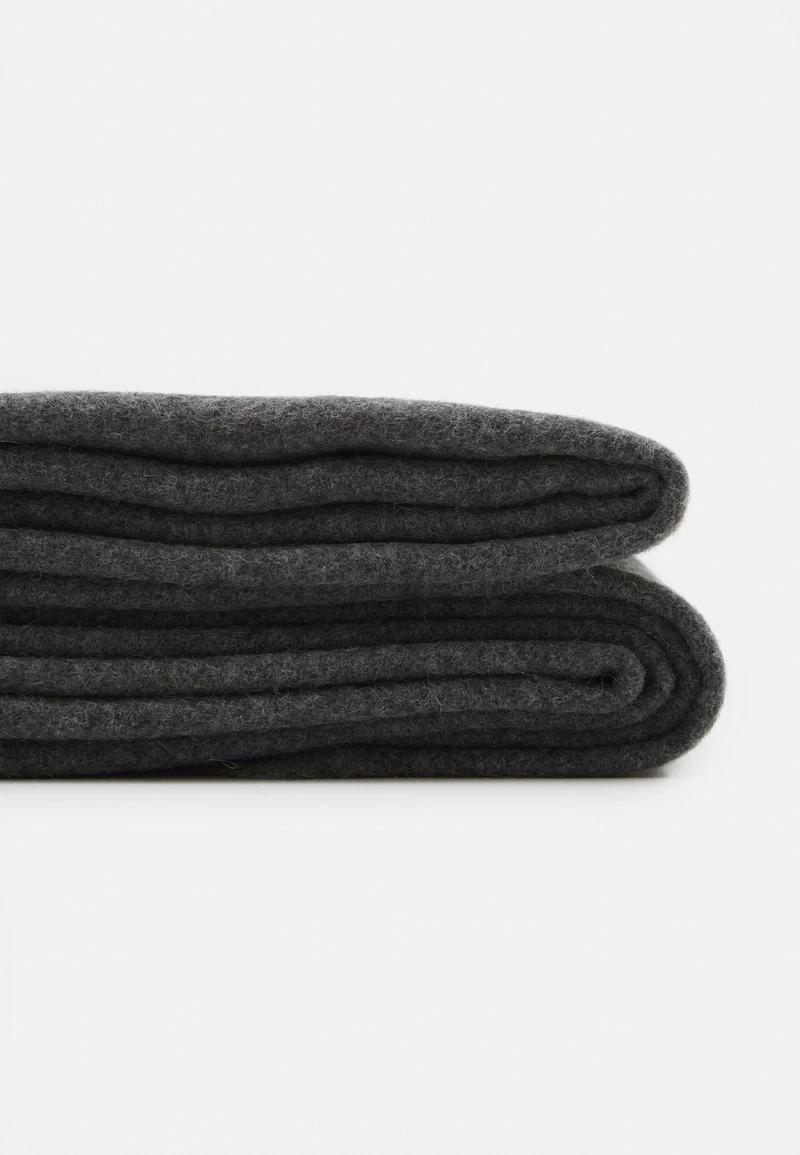 CLOSED UNISEX Foulard Dark Grey Melange 6 CLOSED UNISEX Foulard Dark Grey Melange – Image 4