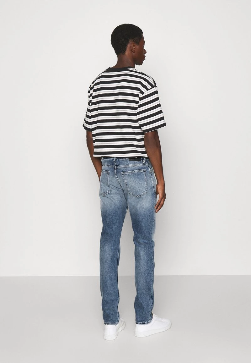 CLOSED UNITY Jean Slim Light Blue Homme 5 CLOSED UNITY Jean Slim Light Blue Homme – Image 3