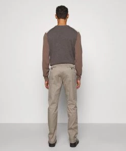 CLOSED ATELIER TAPERED Chino Muddy Beige Homme 11 CLOSED ATELIER TAPERED Chino Muddy Beige Homme -Promos CLOSED Magasin 217fccd218fe4462b515251bcda52505