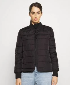 CLOSED Femme ECHO SHORT JACKET Veste Mi Saison Black