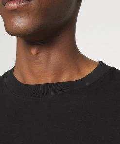 CLOSED RELAXED T Shirt Basique Black Homme 13 CLOSED RELAXED T Shirt Basique Black Homme -Promos CLOSED Magasin 23e6e5c8aa0f4e209498d690aafdb031