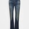 CLOSED RENTON Jean Boyfriend Dark Blue Femme 2 CLOSED RENTON Jean Boyfriend Dark Blue Femme -Promos CLOSED Magasin 23eb3fb7b0194822950b27d674cd032d
