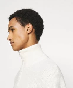 CLOSED HALF ZIP JUMPER Pullover Ecru Homme 12 CLOSED HALF ZIP JUMPER Pullover Ecru Homme -Promos CLOSED Magasin 26884b25ec5e4808bc4a45d3a23a7f0c