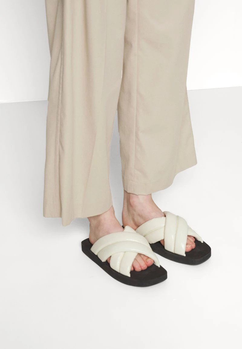 CLOSED DOLA Pantalon Classique Grain Beige Femme 8 CLOSED DOLA Pantalon Classique Grain Beige Femme – Image 6