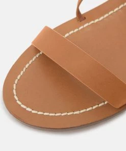 CLOSED DESERT Sandales Cognac Femme 15 CLOSED DESERT Sandales Cognac Femme -Promos CLOSED Magasin 27f2990ac9394947aef3b055e0790cd4