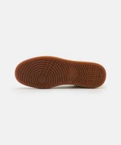 CLOSED Homme Baskets Basses White 12 CLOSED Homme Baskets Basses White -Promos CLOSED Magasin 2a1bc80d28654cc9afc6d1c9d62df8bc