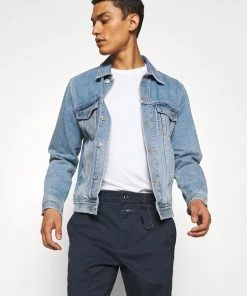 CLOSED ATELIER TAPERED Chino Dark Night Homme 12 CLOSED ATELIER TAPERED Chino Dark Night Homme -Promos CLOSED Magasin 2b0d4896d58241f4b951bb967620e310