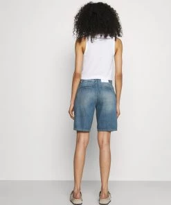 CLOSED HOLDEN Short En Jean Mid Blue Femme 12 CLOSED HOLDEN Short En Jean Mid Blue Femme -Promos CLOSED Magasin 2bc59825edde42d496c0de3e6b6f1a75