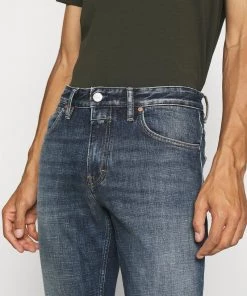 CLOSED DROP CROPPED Jean Slim Mid Blue Homme 11 CLOSED DROP CROPPED Jean Slim Mid Blue Homme -Promos CLOSED Magasin 2d3fa367412342eca97bdbbcc0455ca3