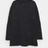 CLOSED Femme NIA Cape Black -Promos CLOSED Magasin 2e51aed8494e4e82859957539d161cab