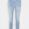 CLOSED Femme PUSHER Jeans Skinny Light Blue -Promos CLOSED Magasin 2ea431416e2b464ba1d0e8719531c8e8
