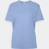 CLOSED EMBROIDERED T Shirt Basique Placid Blue Femme 1 CLOSED EMBROIDERED T Shirt Basique Placid Blue Femme -Promos CLOSED Magasin 2f43ce2c31c34d51bbc7c30b94d1b67b
