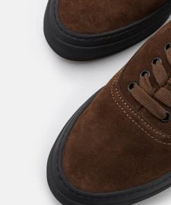 CLOSED Baskets Basses Fallow Brown Homme 13 CLOSED Baskets Basses Fallow Brown Homme -Promos CLOSED Magasin 30c9793e60044743a4851ff77a779ea8