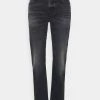 CLOSED RENTON Jean Boyfriend Dark Grey Femme 1 CLOSED RENTON Jean Boyfriend Dark Grey Femme -Promos CLOSED Magasin 31a656151a7447c98738acadde06039a