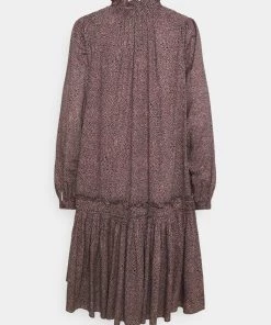 CLOSED KARI Robe De Jour Amaranth Red Femme 21 CLOSED KARI Robe De Jour Amaranth Red Femme -Promos CLOSED Magasin 32e07ee6194c4e26bda7eaa3f0e53c22