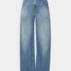 CLOSED EDISON Jean Droit Mid Blue Femme 2 CLOSED EDISON Jean Droit Mid Blue Femme -Promos CLOSED Magasin 34bcc6152a3e40288192c31047c97583