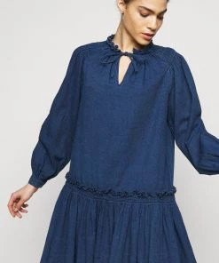 CLOSED Femme KARI Robe En Jean Dark Blue Denim 13 CLOSED Femme KARI Robe En Jean Dark Blue Denim -Promos CLOSED Magasin 352325f16a864f499cf5fb5df330605e