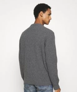 CLOSED JUMPER Pullover Dark Grey Melange Homme 10 CLOSED JUMPER Pullover Dark Grey Melange Homme -Promos CLOSED Magasin 39468a4562f54c1c8abce7bd061d4733