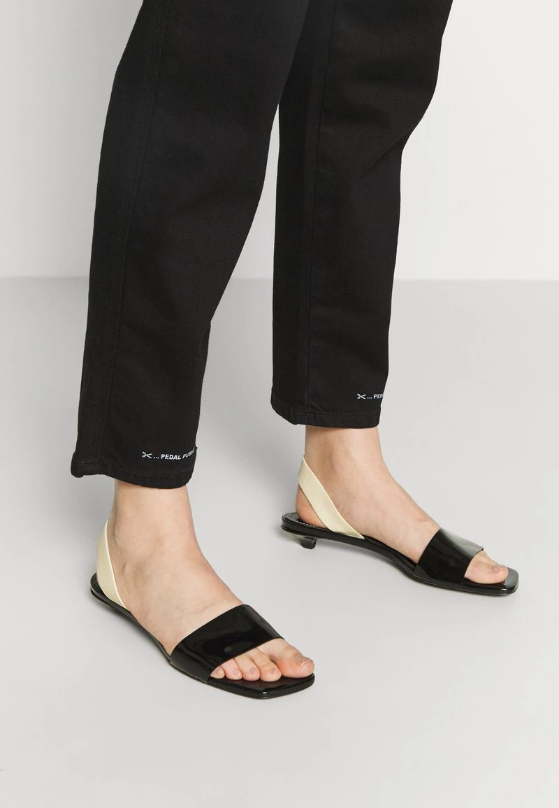 CLOSED Femme PEDAL PUSHER Jean Boyfriend Black 8 CLOSED Femme PEDAL PUSHER Jean Boyfriend Black – Image 6