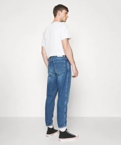 CLOSED X LENT TAPERED Jean Boyfriend Mid Blue Homme 9 CLOSED X LENT TAPERED Jean Boyfriend Mid Blue Homme -Promos CLOSED Magasin 3bb50cddb87f4045b11f613f795ae9c0