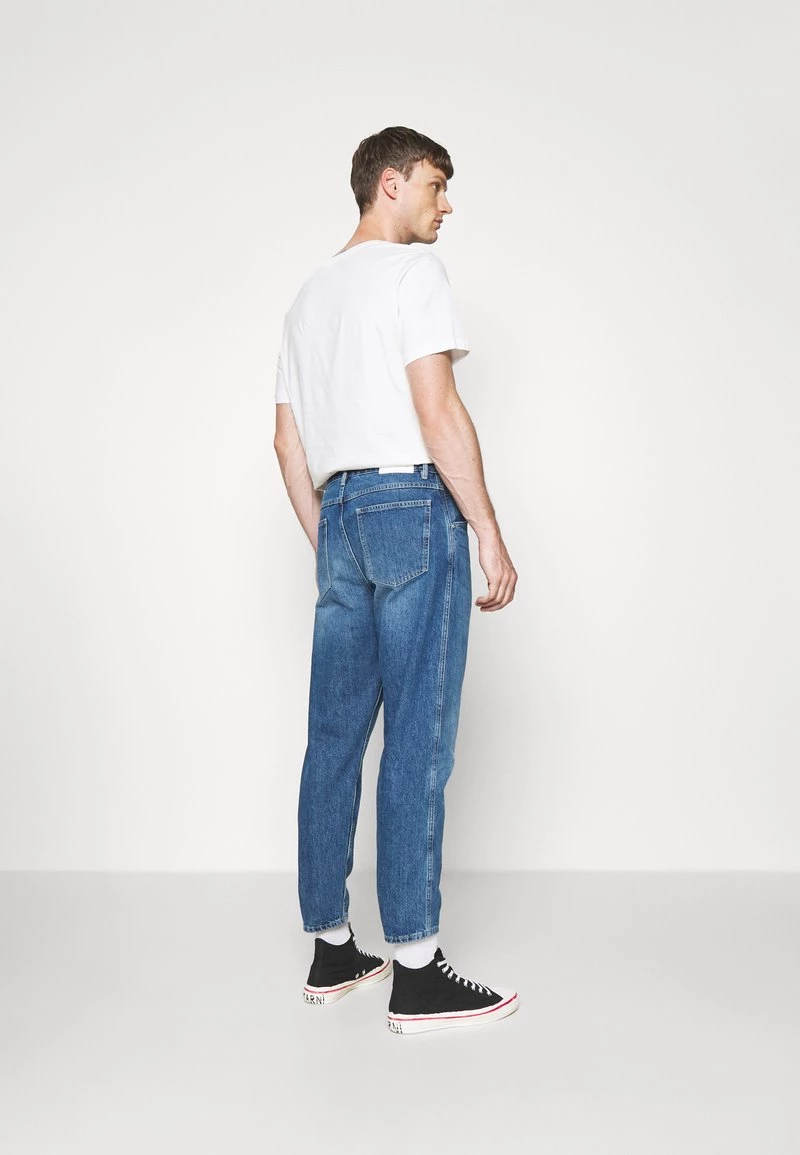 CLOSED X LENT TAPERED Jean Boyfriend Mid Blue Homme 5 CLOSED X LENT TAPERED Jean Boyfriend Mid Blue Homme – Image 3