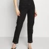CLOSED Femme PEDAL PUSHER Jean Boyfriend Black 1 CLOSED Femme PEDAL PUSHER Jean Boyfriend Black -Promos CLOSED Magasin 3d12105e9d8c41cdb60c3817978e5e92