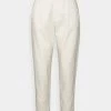 CLOSED ARLO Pantalon Classique Ivory Femme 1 CLOSED ARLO Pantalon Classique Ivory Femme -Promos CLOSED Magasin 3e4db76b58be4348bfe8110832533fa2