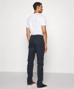 CLOSED ATELIER TAPERED Chino Dark Night Homme 11 CLOSED ATELIER TAPERED Chino Dark Night Homme -Promos CLOSED Magasin 3e662fbe8ce444dfaef11b33787134b8