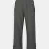 CLOSED Homme LIVINGTON WIDE Pantalon Classique Dark Nickel 2 CLOSED Homme LIVINGTON WIDE Pantalon Classique Dark Nickel -Promos CLOSED Magasin 40d4897dbce64d329278d853d947af71