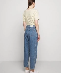 CLOSED Femme PEARL Jean Droit Mid Blue 11 CLOSED Femme PEARL Jean Droit Mid Blue -Promos CLOSED Magasin 42050e886ca842eaa55636ba2945dd77