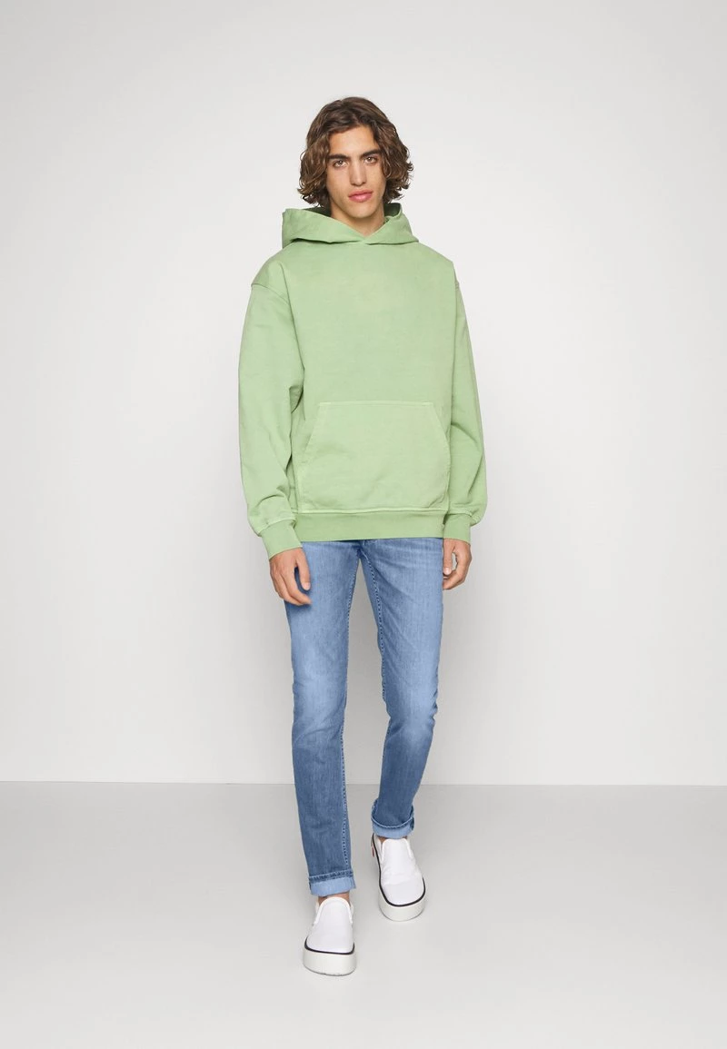 CLOSED UNITY SLIM Jean Slim Light Blue Homme 4 CLOSED UNITY SLIM Jean Slim Light Blue Homme – Image 2