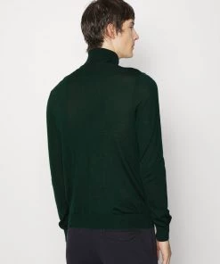 CLOSED TURTLE NECK Pullover Fir Green Homme 11 CLOSED TURTLE NECK Pullover Fir Green Homme -Promos CLOSED Magasin 494cef594eb24257baf2f28c3f10e00b