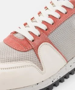 CLOSED Femme PEPPER Baskets Basses Sandstone 15 CLOSED Femme PEPPER Baskets Basses Sandstone -Promos CLOSED Magasin 4dbbff93b94f446494dd1945a26d8540